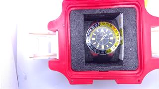 INVICTA Gent's Wristwatch 19267 14K Yellow Gold 0.1g